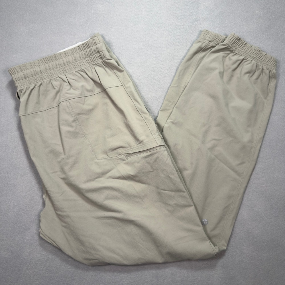 Lululemon License To Train Cargo Jogger Men L Large (Measured 32 1/2" X 28 1/2")